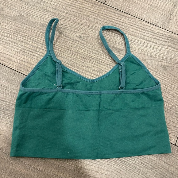 f21 seamless tank - Picture 2 of 2